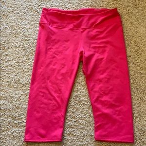 Pink capris yoga pants